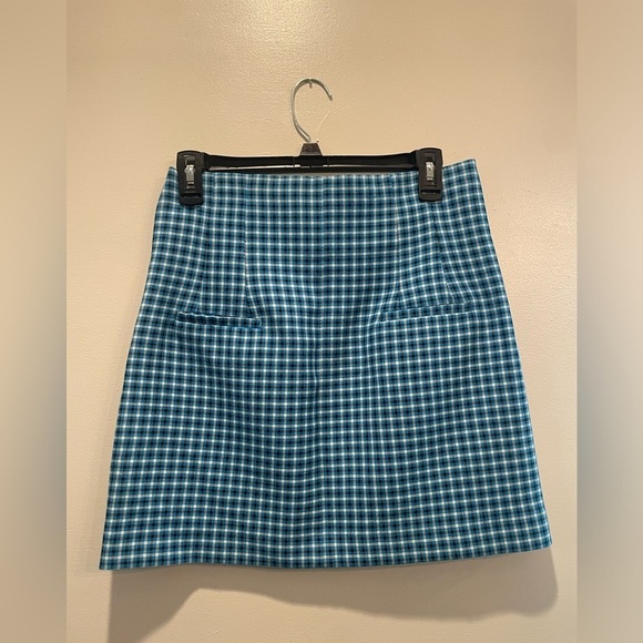 Zara Dresses & Skirts - Zara pockets mini skirt plaid medium tennis prep gold women’s zip closure